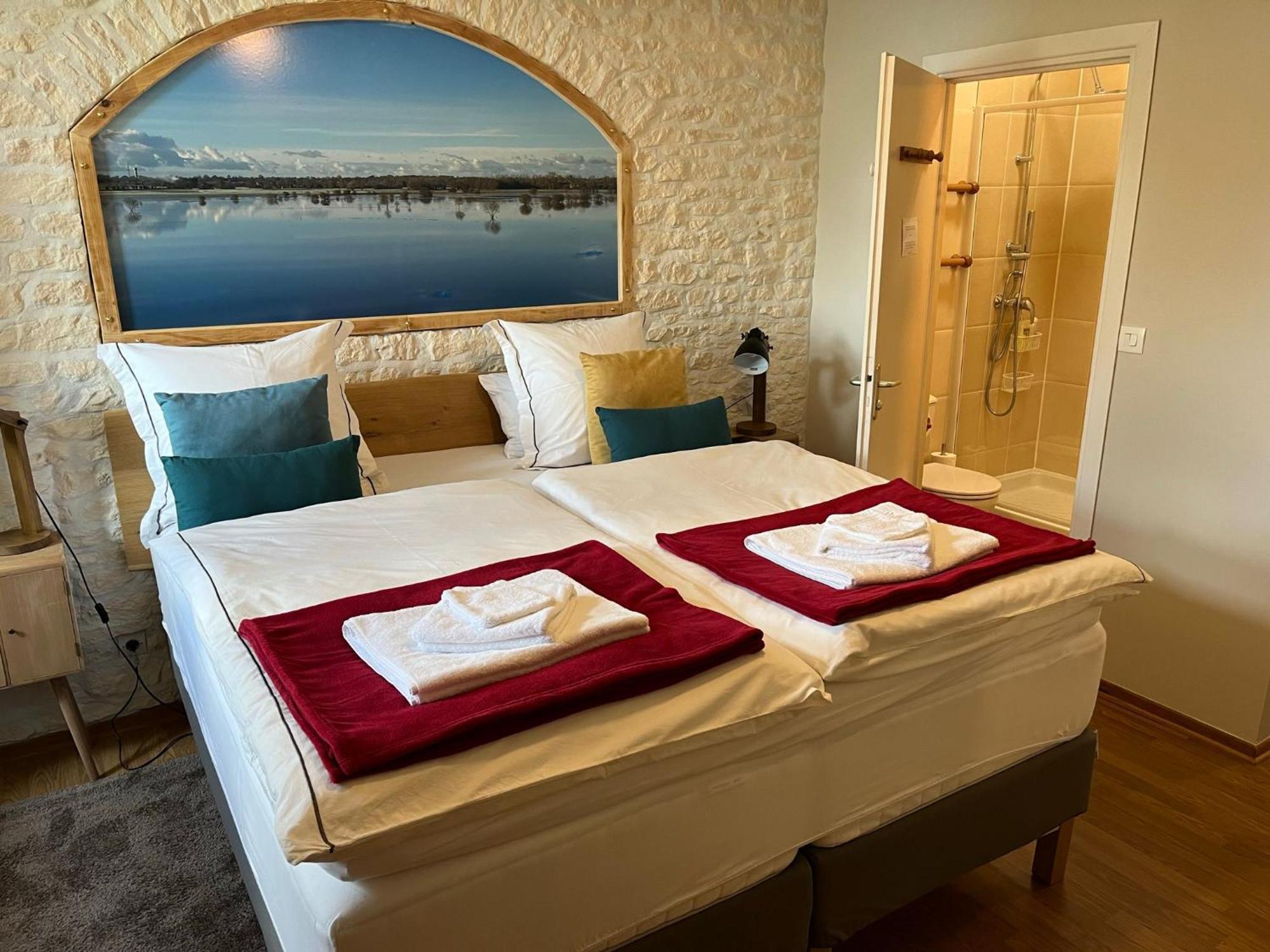 La Fiere Bridge Guest House Amfreville  Zewnętrze zdjęcie